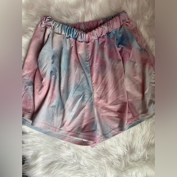 A tie-die coord nigh suit set. - Picture 3 of 3